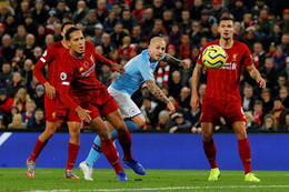 Thắng cách biệt Man City, Liverpool bước tiến dài tới ngôi vương