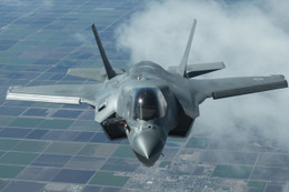 Mỹ dừng thử nghiệm F-35 vì Covid-19