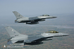 Bất ngờ F-16 Block 52 Pakistan có sức chiến đấu ngang ngửa với Su-30MKI Ấn Độ