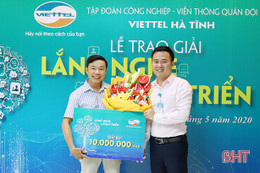 “Lắng nghe để phát triển” - Viettel Hà Tĩnh trao thưởng cho khách hàng đã góp ý