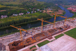 Trung Quốc đóng bản sao tàu Titanic, cam kết “không chìm”