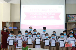 15 học sinh iSchool Hà Tĩnh nhận học bổng “ươm mầm tài năng”