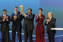 World Cup 2022 đứng trước nguy cơ đổ vỡ vì Qatar