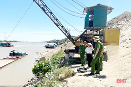 “Hạ nhiệt” nạn khai thác, vận chuyển trái phép tài nguyên, khoáng sản