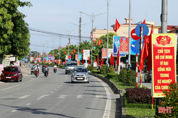 Rực rỡ cờ hoa, rộn ràng khí thế thi đua trước ngày đại hội điểm cấp huyện ở Hà Tĩnh