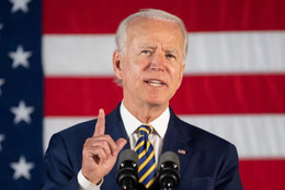 Ông Biden lần đầu tiên đánh bại Tổng thống Trump về khả năng gây quỹ tranh cử