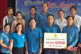 Các khu công nghiệp Bắc Ninh hỗ trợ 700 triệu đồng cho công nhân, người dân Hà Tĩnh