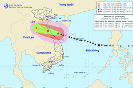 Trưa nay, bão cấp 13 đổ bộ đất liền, Kỳ Anh hiện đã có gió giật cấp 10
