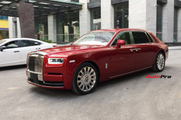 Ngắm Rolls-Royce Phantom VIII đầu tiên về Việt Nam