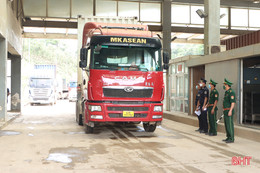 Hải quan Hà Tĩnh đo thời gian giải phóng hàng hóa tại cửa khẩu Cầu Treo