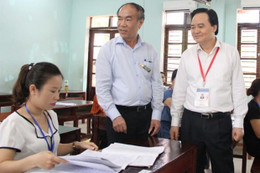 Thi THPT quốc gia 2019: "Thí sinh đặc biệt" vẫn đang... làm bài thi!