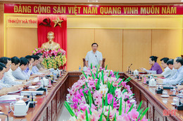 “Ban Cán sự Đảng UBND tỉnh tập trung dân chủ, kiên quyết trong lãnh đạo, chỉ đạo thực hiện nhiệm vụ chính trị”