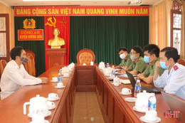 Đấu tranh với tin giả, tin đồn thất thiệt trong đại dịch Covid-19