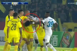 Đấm đối thủ, Hoàng Vũ Samson bị AFC phạt cực nặng