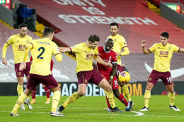 Liverpool thua sốc Burnley ngay trên sân nhà