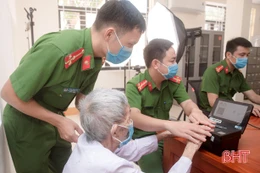 Công an Hương Sơn khai trương địa điểm giải quyết các thủ tục hành chính