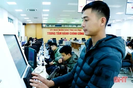 Phía sau câu chuyện chưa đến 4% người Việt biết "làm giấy tờ" qua mạng