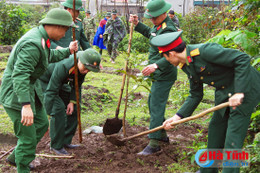 “Mùa xuân là tết trồng cây…”