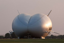 Airlander 10: Cỗ máy vận tải đường không lớn nhất thế giới