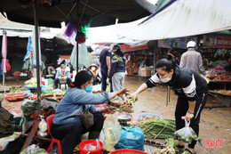 Hương liệu xông, máy khuếch tán tinh dầu hút khách mùa dịch