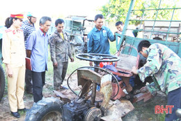 Tiêu hủy 30 xe công nông tự chế "uy hiếp" đường làng