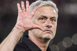 Mourinho bị AS Roma sa thải