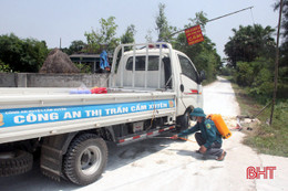 Hà Tĩnh: "Đội" nắng, trắng đêm trực chốt kiểm dịch tả lợn châu Phi