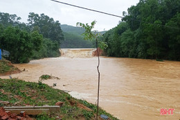 22.525 học sinh Hương Khê nghỉ học do mưa lũ