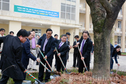 Bí thư Tỉnh uỷ - Chủ tịch UBND tỉnh Võ Kim Cự tham dự Tết trồng cây