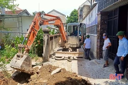 40 hộ dân huyện miền núi Hà Tĩnh hiến đất, góp tiền mở rộng đường đô thị