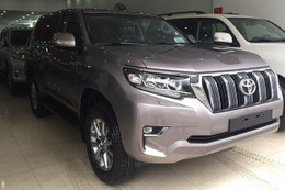 Sau Tết, giá xe Toyota Land Cruiser, Prado còn tăng mạnh