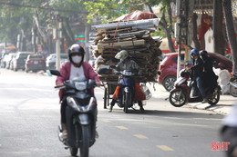 Đến hẹn... lại lo với xe chở hàng cồng kềnh!