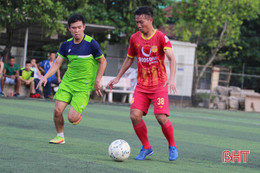 Cầu thủ người Hà Tĩnh có số áo đặc biệt tại V.League 2018