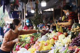 23 tháng Chạp: Đi chợ sớm sắm lễ nhằm hạn chế tập trung đông người