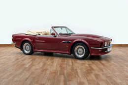 Xe cổ Aston Martin V8 Volante 1988 của David Beckham được rao bán