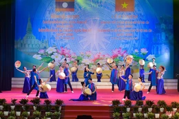 Phát huy mối quan hệ Việt Nam - Lào mãi mãi xanh tươi, đời đời bền vững