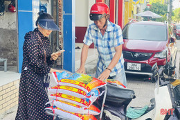 Giá gạo tăng từng ngày, người dân, doanh nghiệp Hà Tĩnh nặng gánh lo!