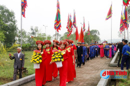 Náo nức khai hội đền Nen