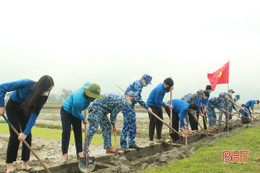 Cảnh sát biển, BĐBP hỗ trợ người dân Nghi Xuân ra khơi bám biển, xây dựng nông thôn mới