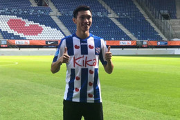 Văn Hậu chính thức trở thành tân binh CLB SC Heerenveen với số áo 15