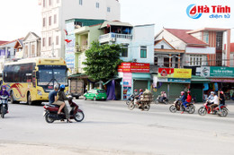 Bát nháo giao thông tại ngã ba Nghèn