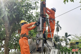 Ra quân chỉnh trang lưới điện, hưởng ứng Tháng Thanh niên ở Can Lộc