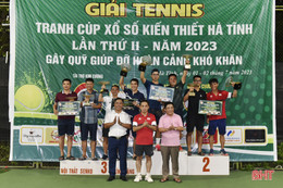 Trao giải Tennis tranh Cúp Xổ số kiến thiết Hà Tĩnh