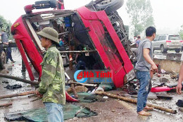 [VIDEO] Nạn nhân kể lại giây phút kinh hoàng trên xe khách gặp nạn ở Nghi Xuân