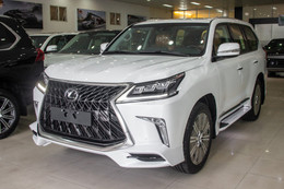 Chi tiết Lexus LX570 Super Sport giá gần 10 tỷ đồng tại VN