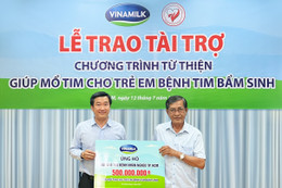 Vinamilk ủng hộ 500 triệu đồng cho các bệnh nhi nghèo mổ tim năm 2022