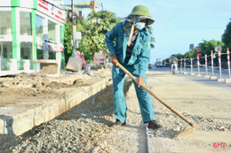 Lao động Hà Tĩnh linh hoạt “chỉnh” giờ làm để tránh nắng