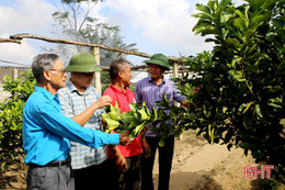 "Bám cơ sở, cùng làm với bà con - Cách dân vận hiệu quả nhất"