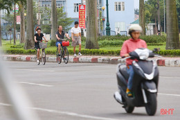 Nhiều người tham gia giao thông đi... nhầm đường ở TP Hà Tĩnh!