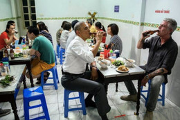 Hé lộ thông điệp hy vọng ông Obama đưa ra bên bát bún chả